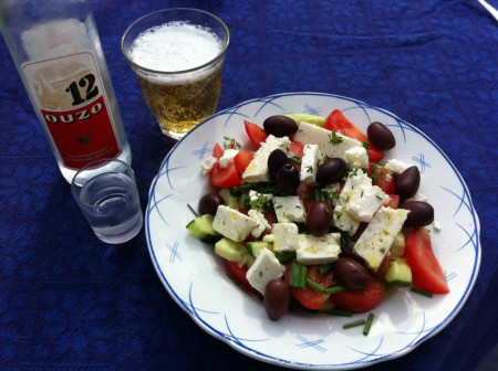 Grekisk lunch på landet